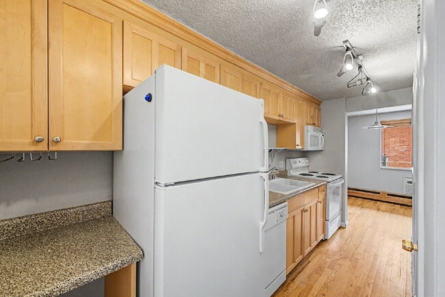 Building Photo - North Washington park one bedroom / one bath Apartment  for rent