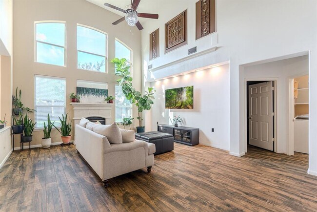 Building Photo - 8303 Hayden Cove Dr