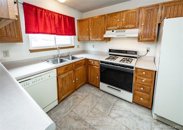 Building Photo - 838 Daffodil St