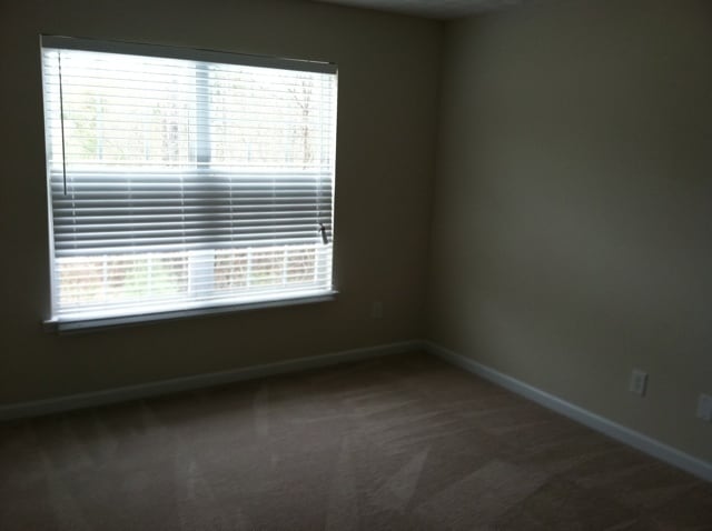 Building Photo - 4 bed and 2.5 bath in Lithonia!