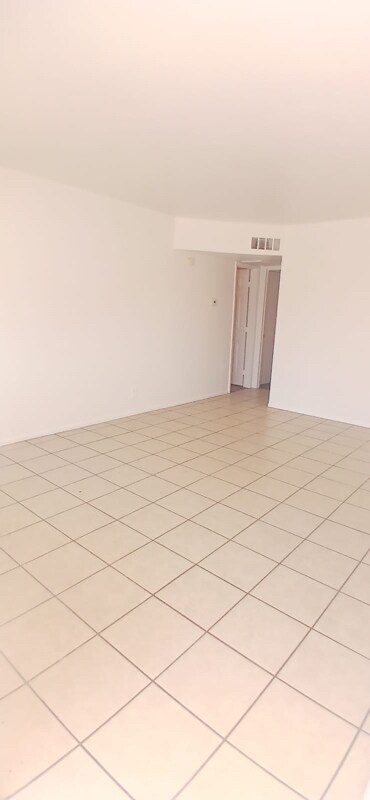 Building Photo - 2022 Castleberry Ln