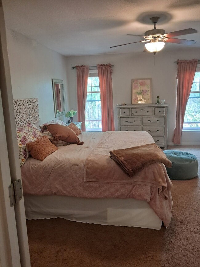 Building Photo - 317 Sand Oak Blvd