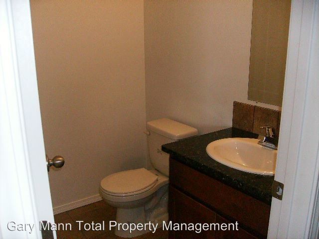 Building Photo - 109 E Mizzou Ct