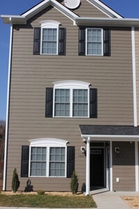 Building Photo - One Bedroom Garden Apartment