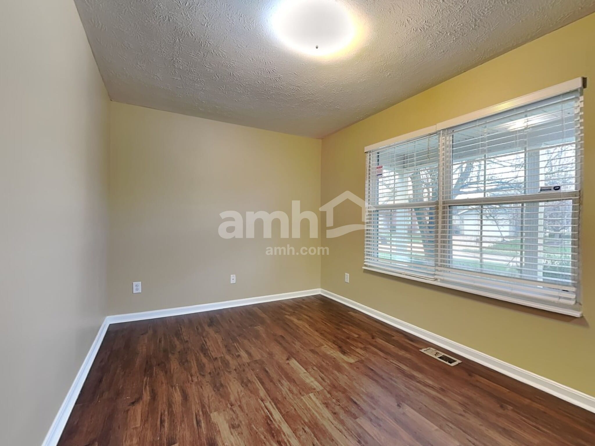 Building Photo - 7628 Falls Creek Way