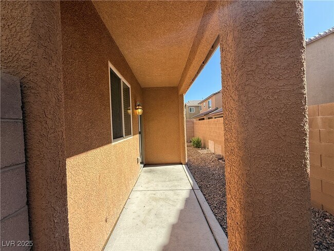 Building Photo - 4512 Simple Promise Ct
