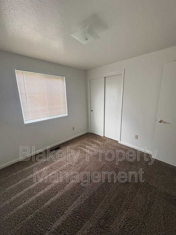 Building Photo - 3047 N Linda Vista Ln