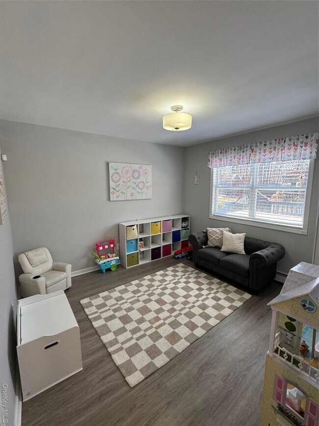 Building Photo - 20 Jennifers Path