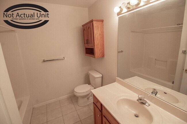 Building Photo - 1413-1415-1415 N Frideriki Dr