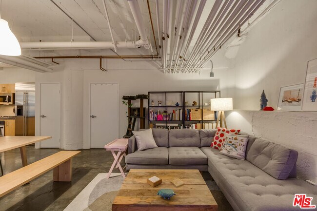 Building Photo - 1100 S Grand Ave