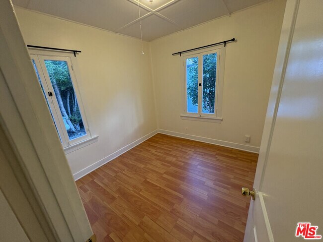 Building Photo - 4181 Lincoln Ave