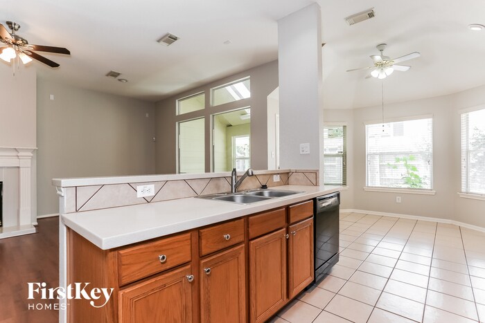 Building Photo - 10330 Claybrook Dr