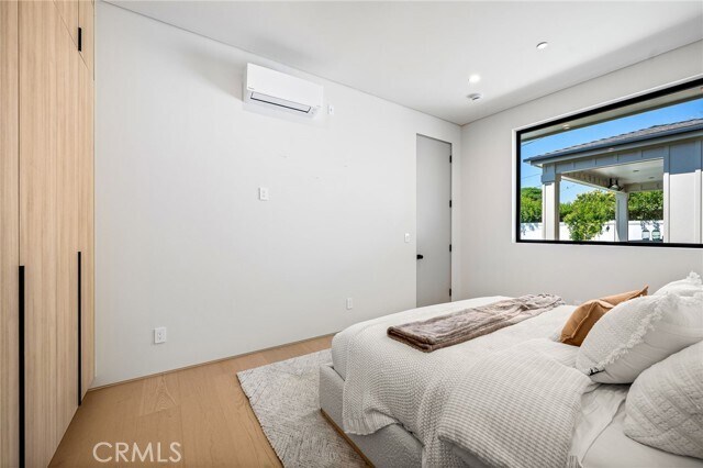 Building Photo - 16728 Morrison St