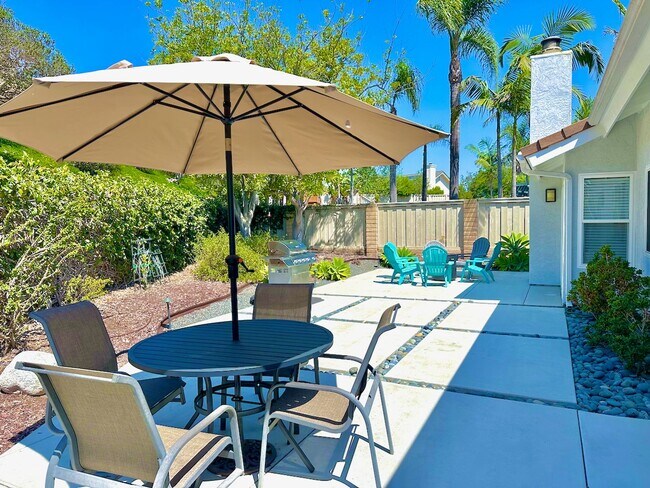 Building Photo - FOR RENT Call For Availability 3Br/3Ba 2128 Sqft Fully Furnished Del Mar Heights Vacation Home, C...