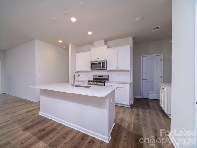 Building Photo - 1616 Swallow Tail Dr