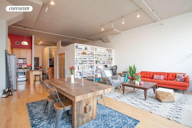 Building Photo - 535 Dean St