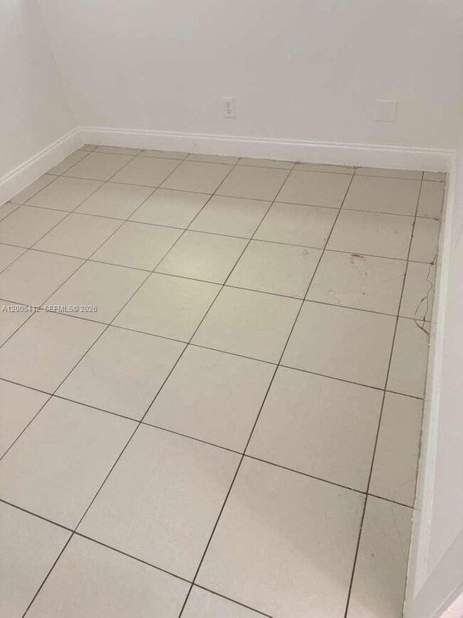 Building Photo - 1942 Adams St