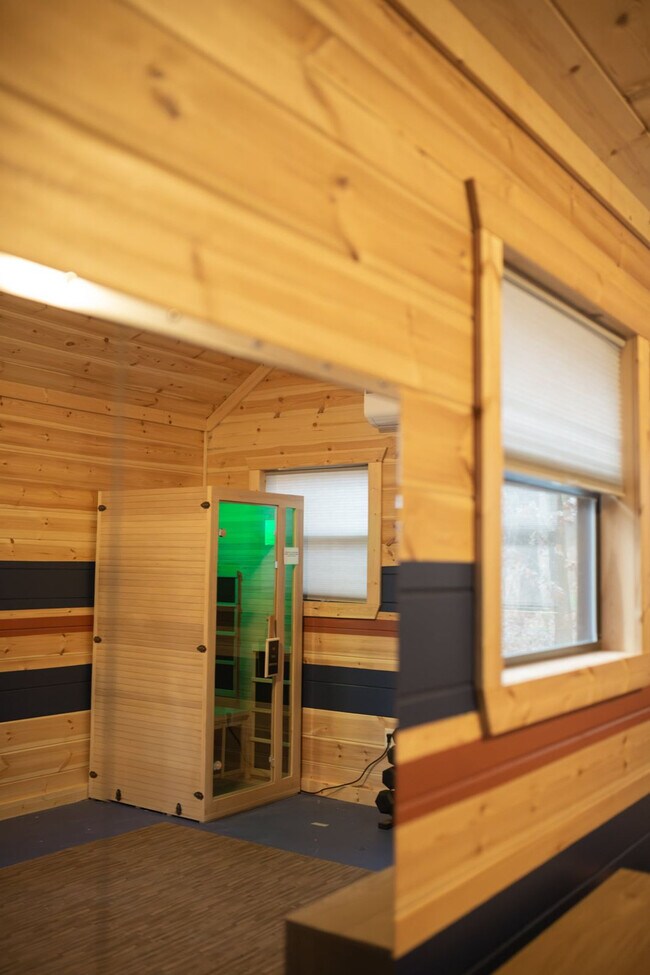 Building Photo - 173 Guppy Ln