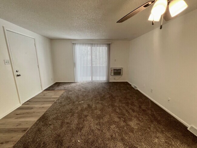 Building Photo - Affordable Two Bedroom Available with Short Term Lease Now Ready!