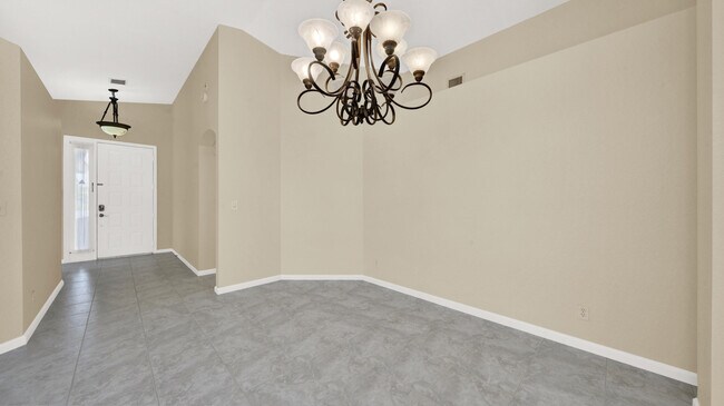 Building Photo - 13255 Royale Sabal Ct