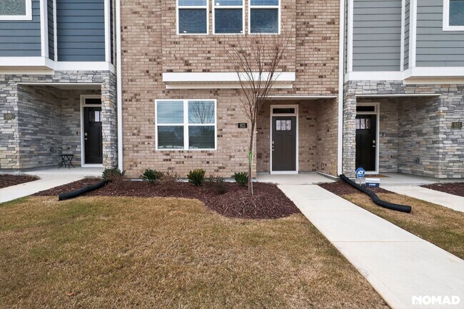 Building Photo - 821 Washington St