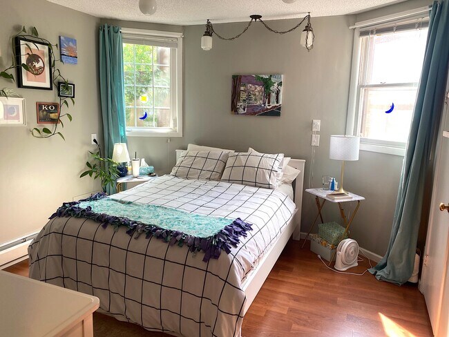 Master Bedroom (bedroom #1) - 2417 W 22nd St