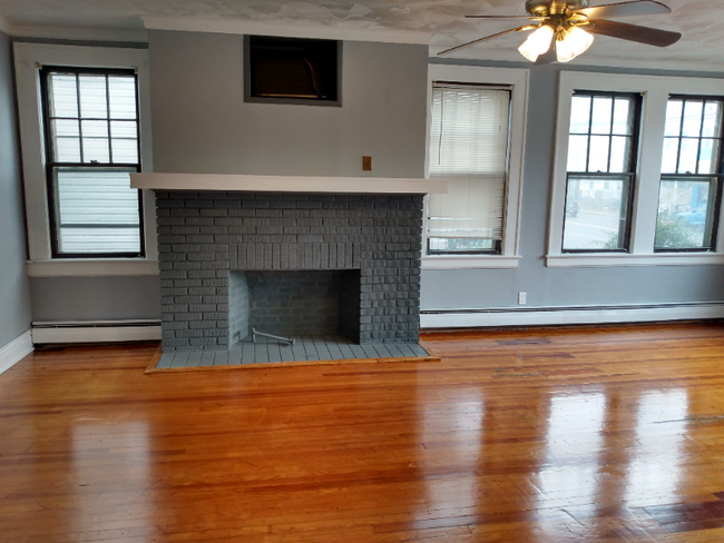 Building Photo - 1181 Clinton Ave