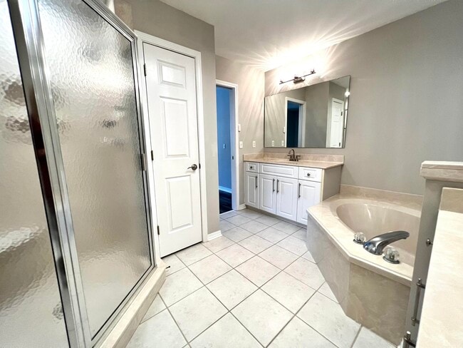 Building Photo - 1311 Treasure Cove