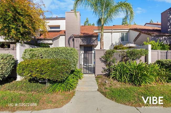 Building Photo - LOCATION, LOCATION, LOCATION!!!! "Hidden C...