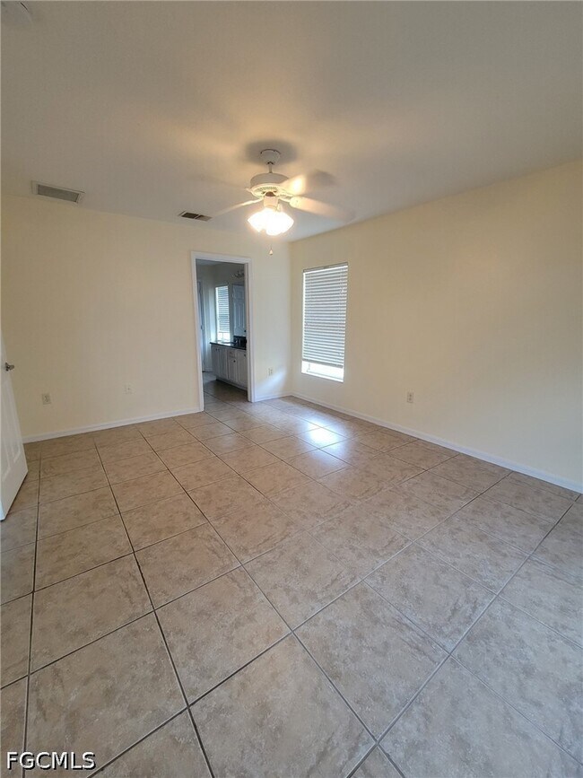 Building Photo - 8071 Liriope Loop
