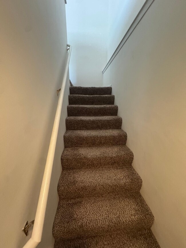 Building Photo - 3410 E St Charles Rd