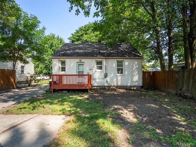 Building Photo - 431 W Madge Ave