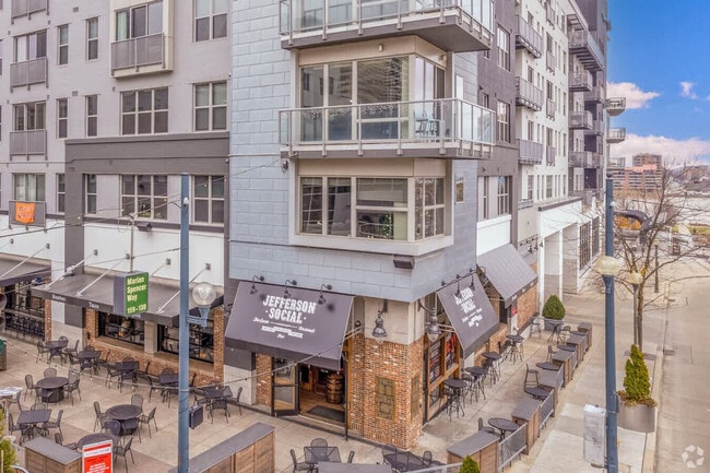 Building Photo - 132 Rosa Parks St