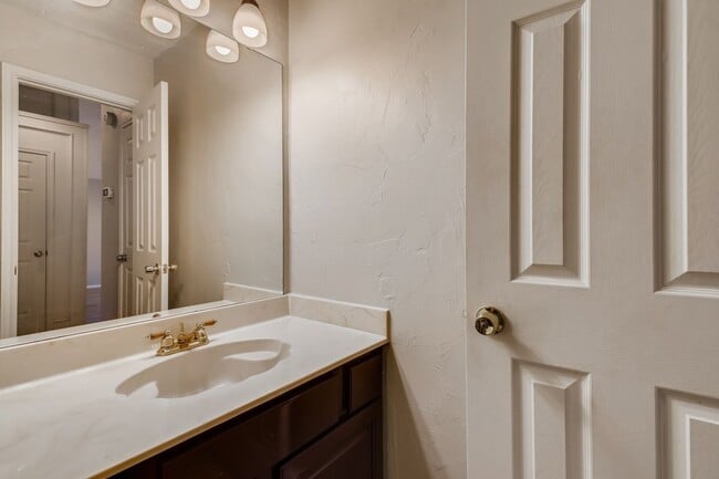 Building Photo - Westcreek Subdivision - 4 bedrooms- master...
