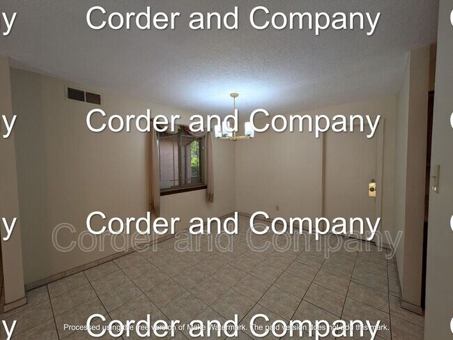 Building Photo - 8804 San Francisco Rd NE