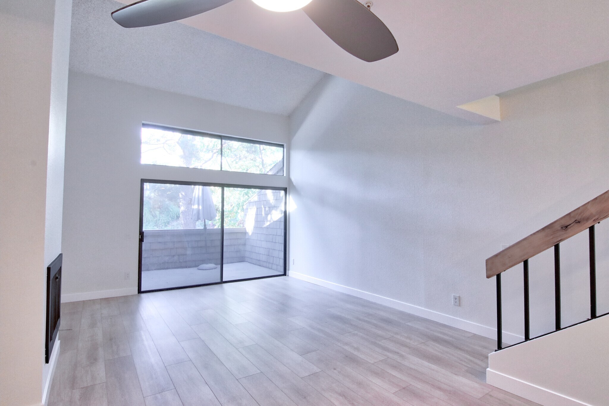 Building Photo - 1050 Seco St