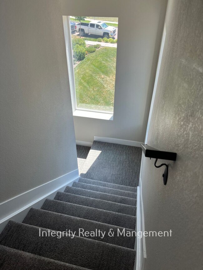 Building Photo - 2457 Majorca Dr