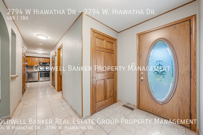 Building Photo - 2794 W Hiawatha Dr