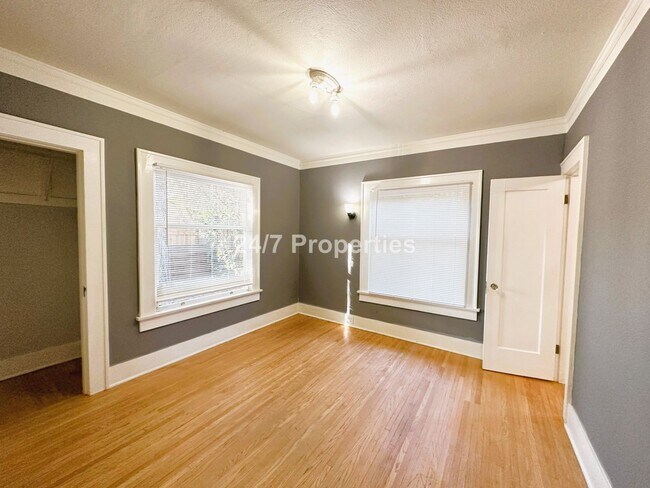 Building Photo - 314 NE Lombard St