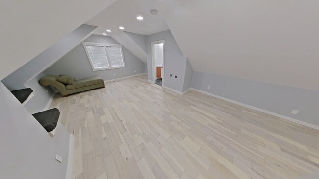 Building Photo - "Stunning 4-Bedroom Birmingham Home with 5 Full Baths, Granite Elegance, and a Finished Basement!"
