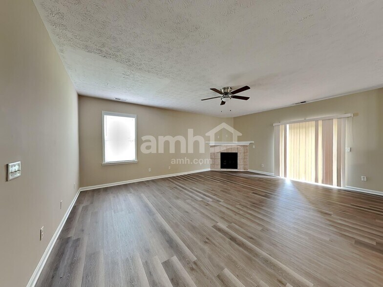 Building Photo - 7105 Flagstone Pl