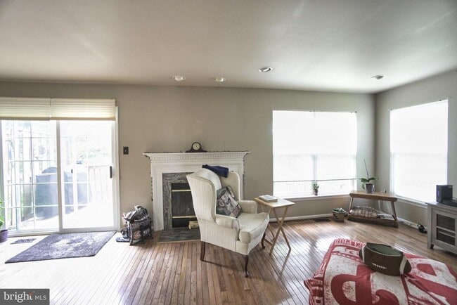 Building Photo - 2041 Greenes Way Cir