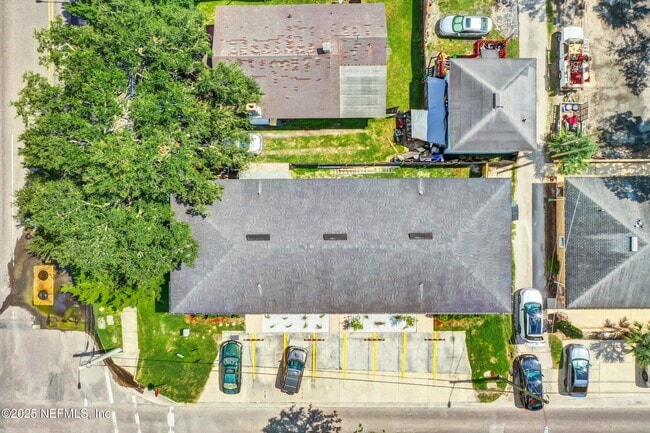 Building Photo - 1401 Palm Ave