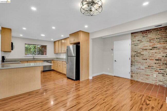 Building Photo - 3300 Concord Ave