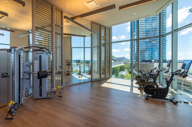 Building Photo - New Koula STUDIO