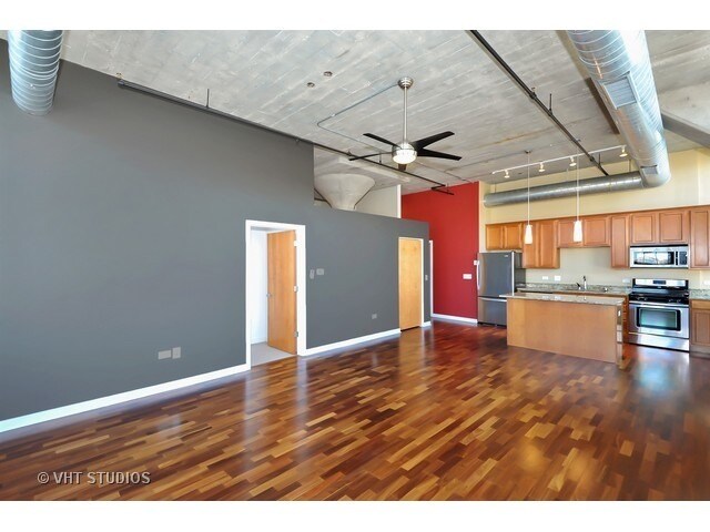 Building Photo - 3963 W Belmont Ave