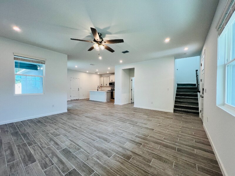 Building Photo - 11616 Sunsail Ave