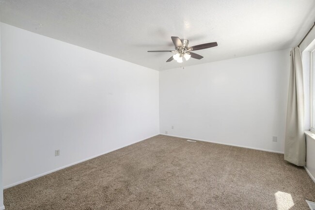 Building Photo - 259 E 8355 S