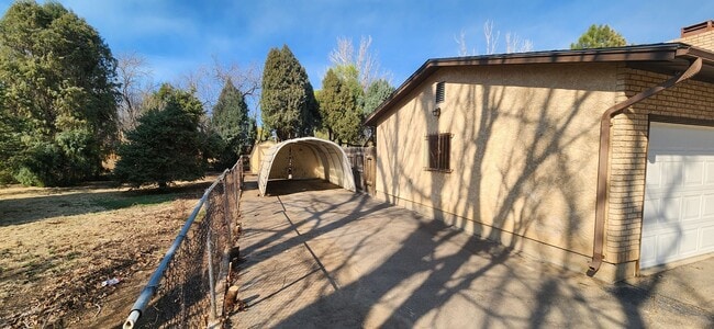 Building Photo - 2253 Turquoise Dr