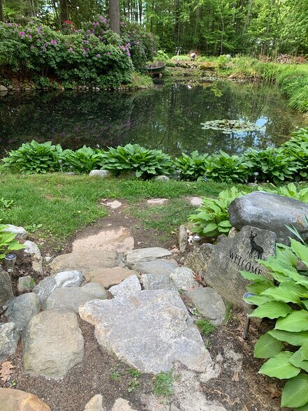 Building Photo - 48 Pine St